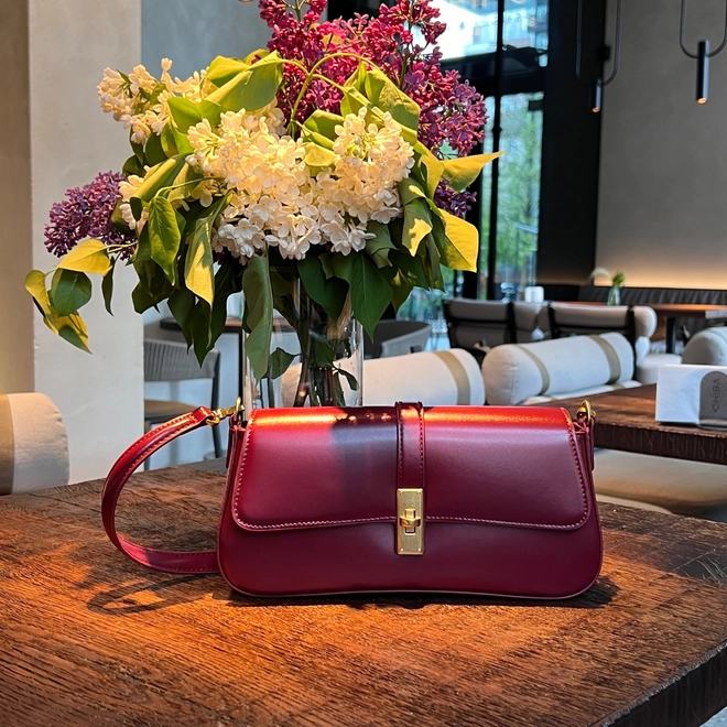 СУМКА-БАГЕТ RUBY