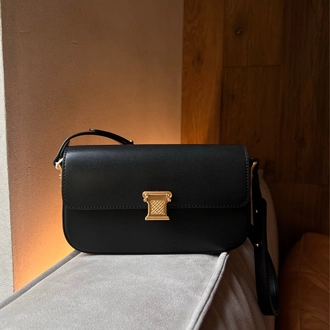 СУМКА-БАГЕТ CARRIE